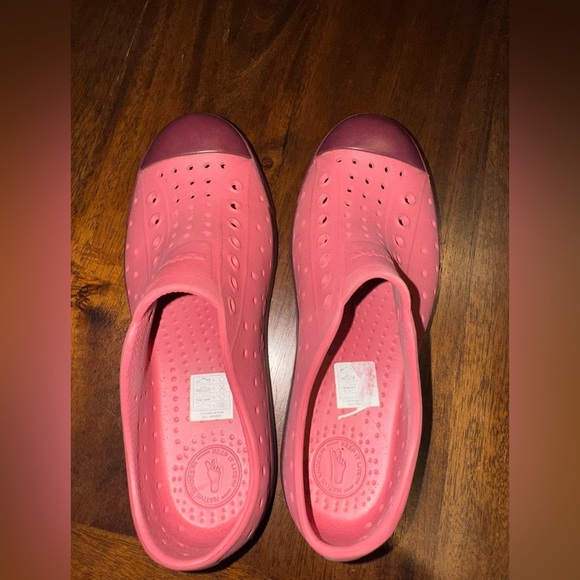 Native Jefferson Kids Shoes Size J3 - Picture 3 of 4